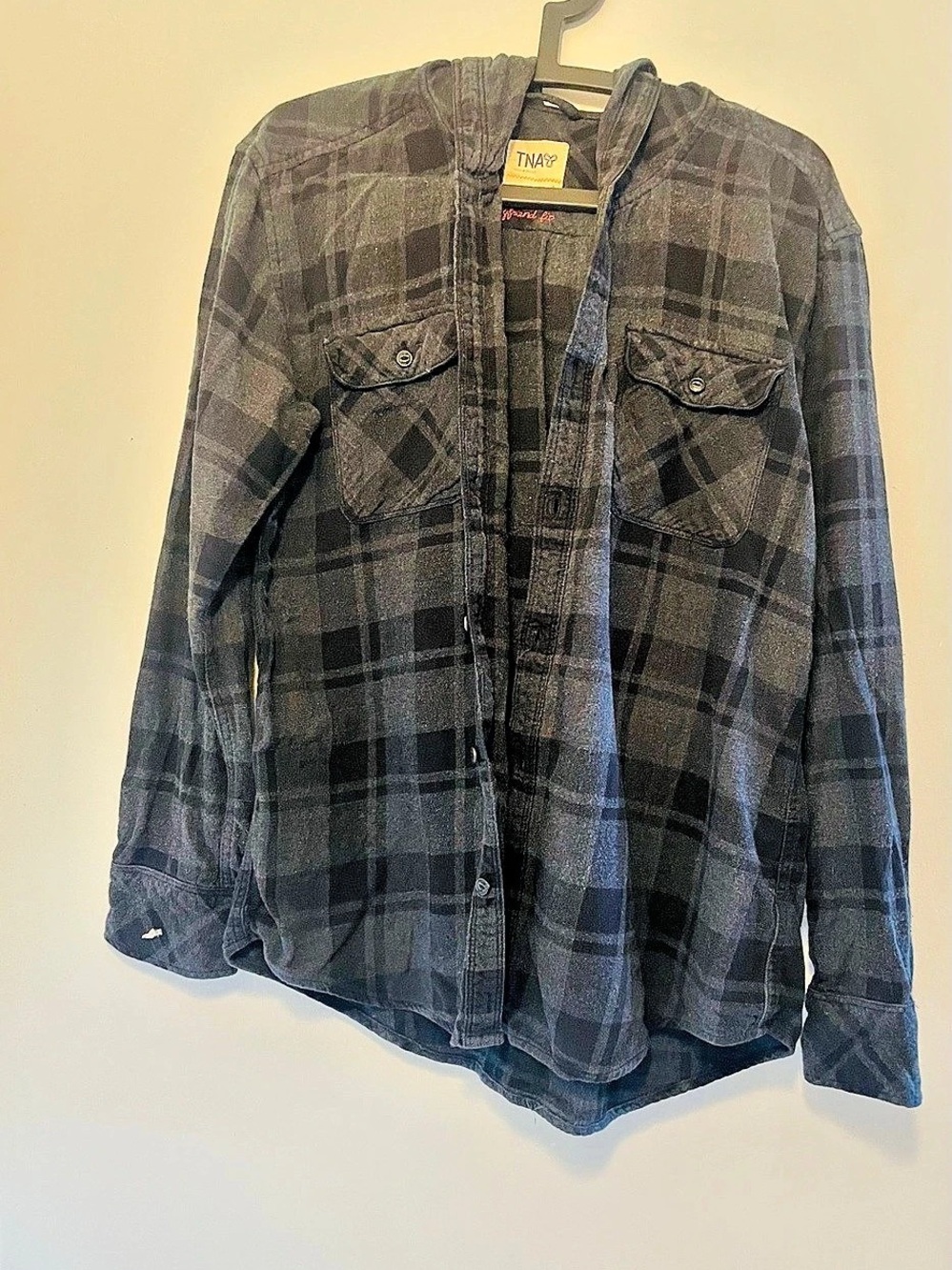 TNA Plaid Button Down in Gray & Black Size Large